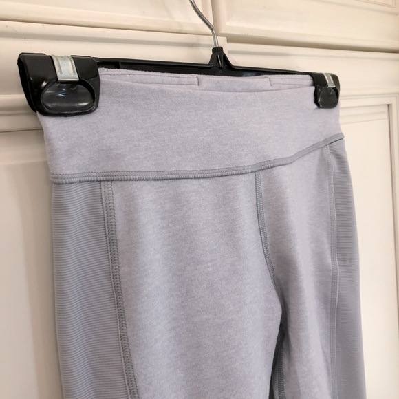 Ivivva by Lululemon yoga crops - Picture 3 of 10